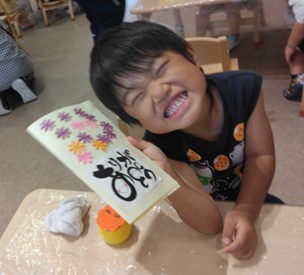 3歳児　にじ・かぜチーム「かわいい笑顔と一緒に届けたい”ありがとう”」