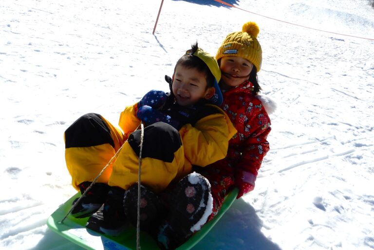 雪山体験（そり滑り）