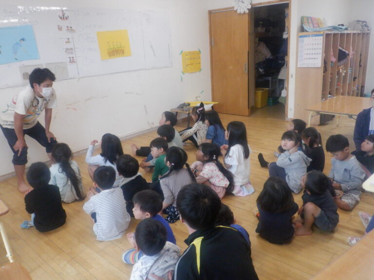 田植え（泥遊び？）を振り返りました。