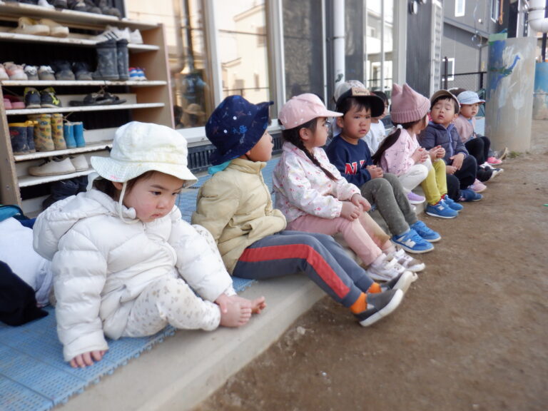 廊下を挟んだ向こう側