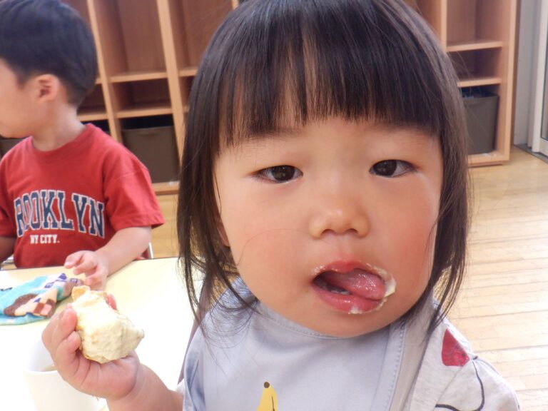 大きなお口でつめたーい！