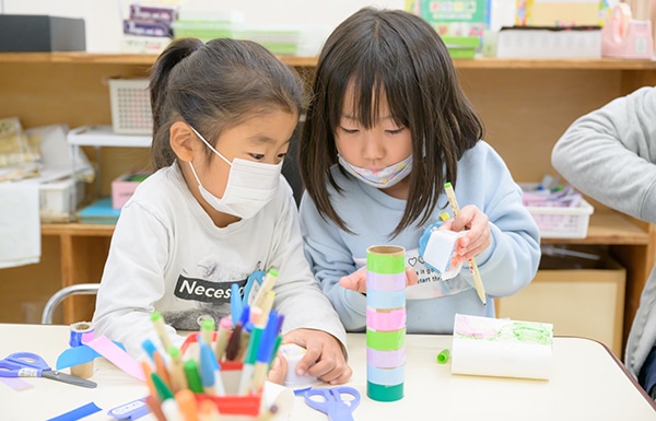 「友だちと相談しながら」