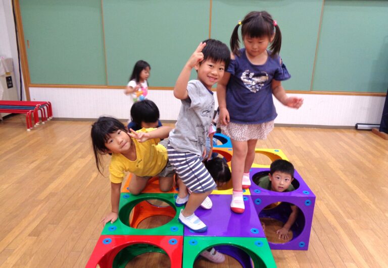 なにしているのかな？