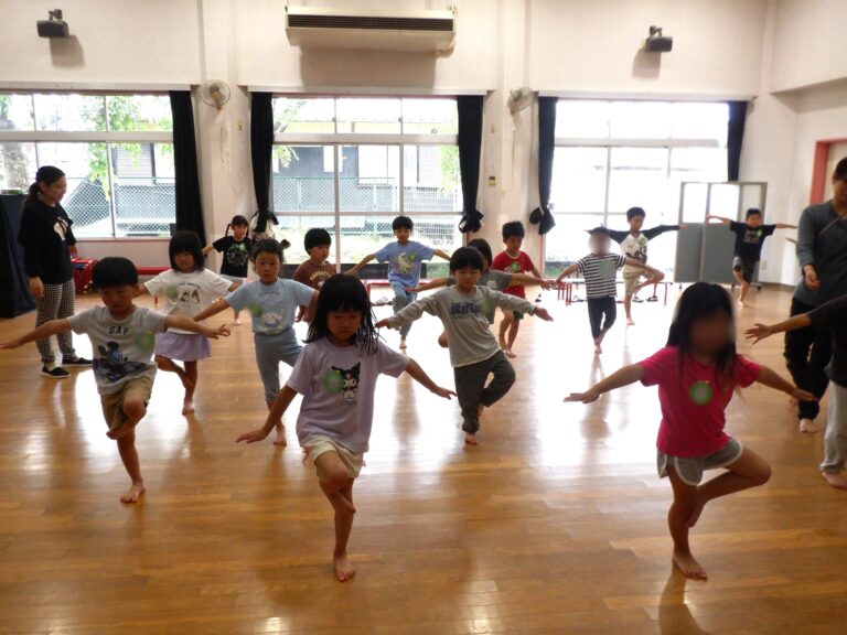 今日も元気にリズム運動♪　ほし組・そら組