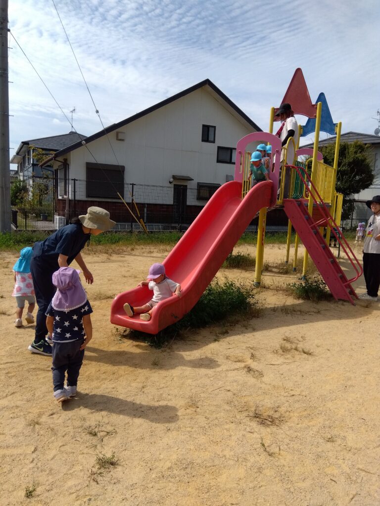 秋のお散歩～未満児～