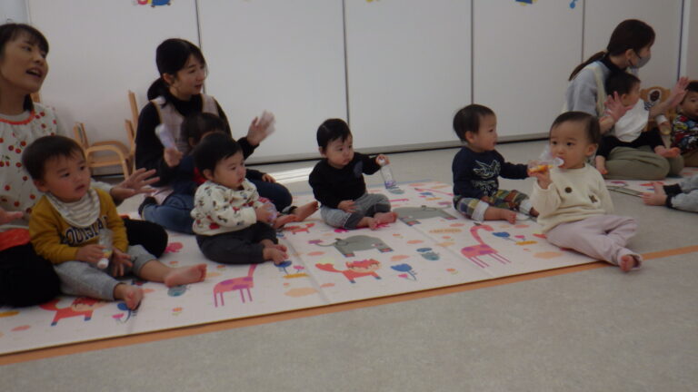 発表会に向けて・・・♡＜うみ組（０歳児）＞