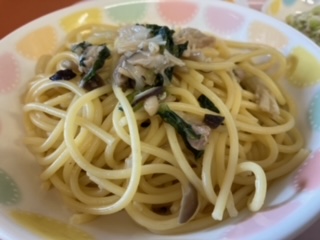 だいち組(1歳児）のおてつだい（食育）