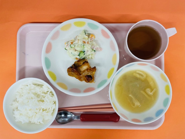 11 月 18 日（月）