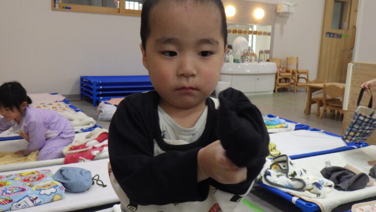 みてみて、自分で頑張ってるよ☆彡