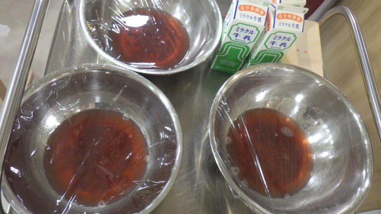 フルーチェ作り（２歳児）