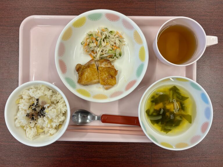 2026年10月13日（火）　　給食