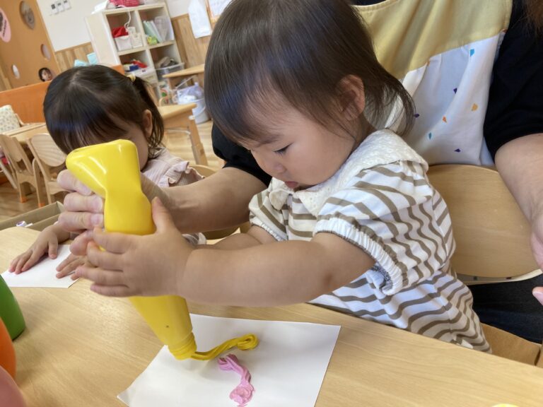 どんないろがすき？！　うみ組（１歳児）