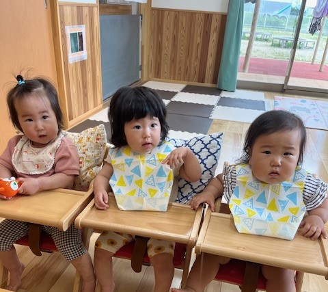 視線の先には…えだまめ組（0歳児）