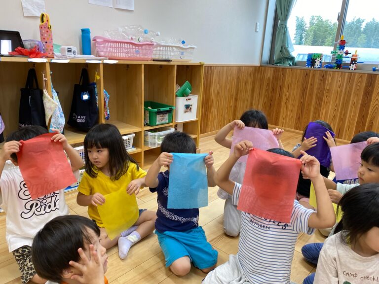 フリフリ、シャカシャカ🍹ゆき組（3歳児）