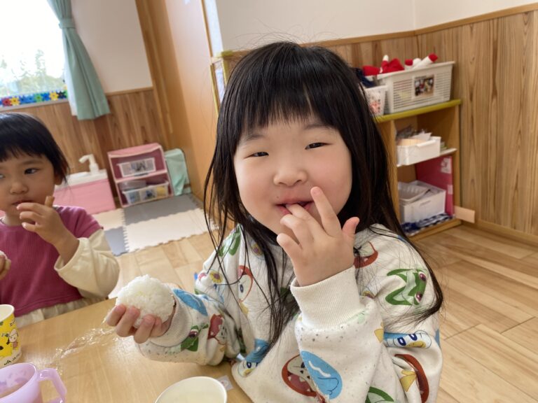 シャカシャカおにぎりづくり