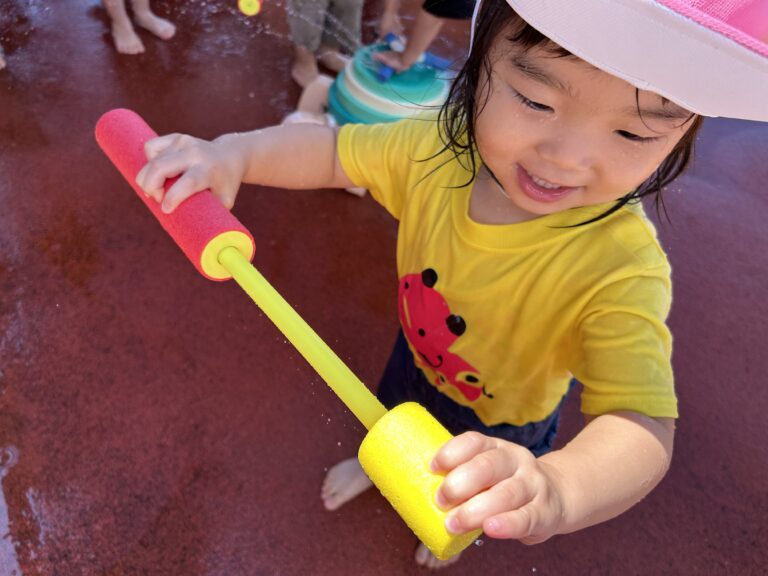 夏を満喫中♡（にじ組　2歳児）