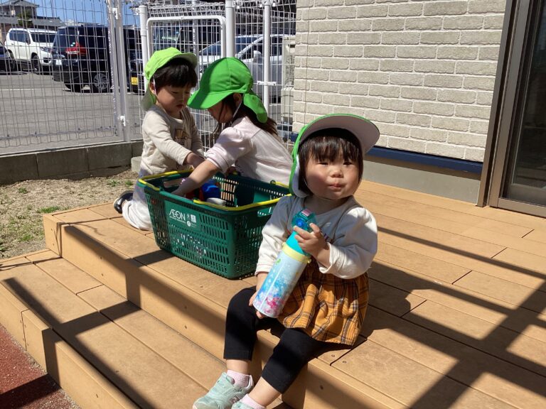 水筒デビュー🎉（にじ組2歳児）