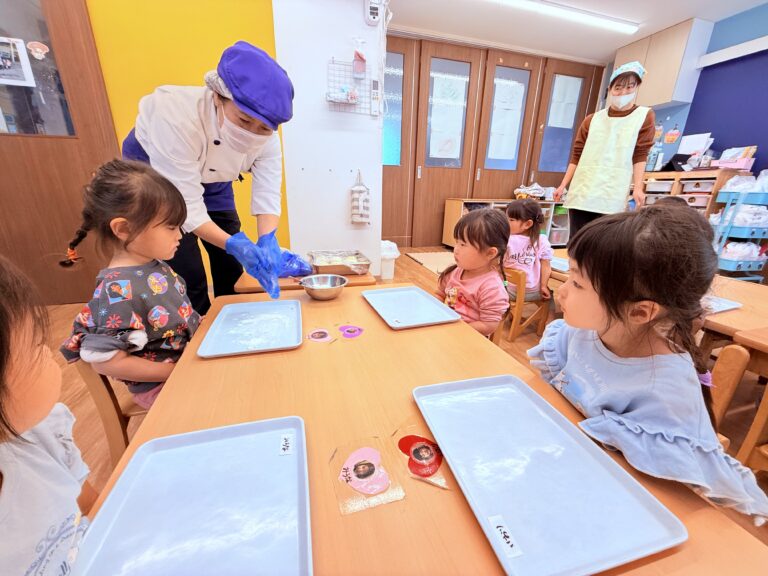 どれみ組（２歳児）クッキング