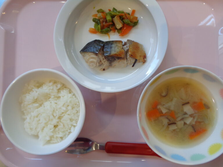 2025年2月19日　　給食（食育メニュー・青森県）