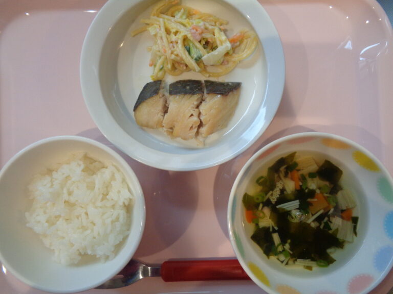 2025年3月27日　　給食