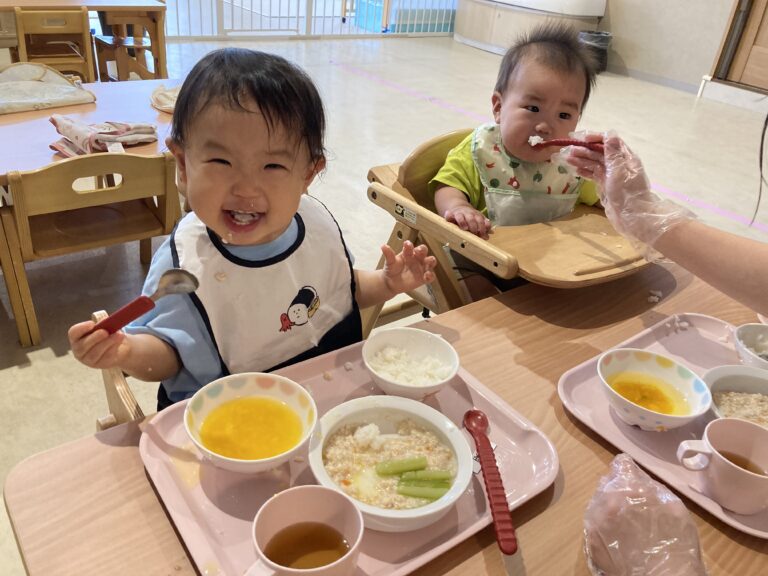 いっぱい食べて大きくなーれ🍚