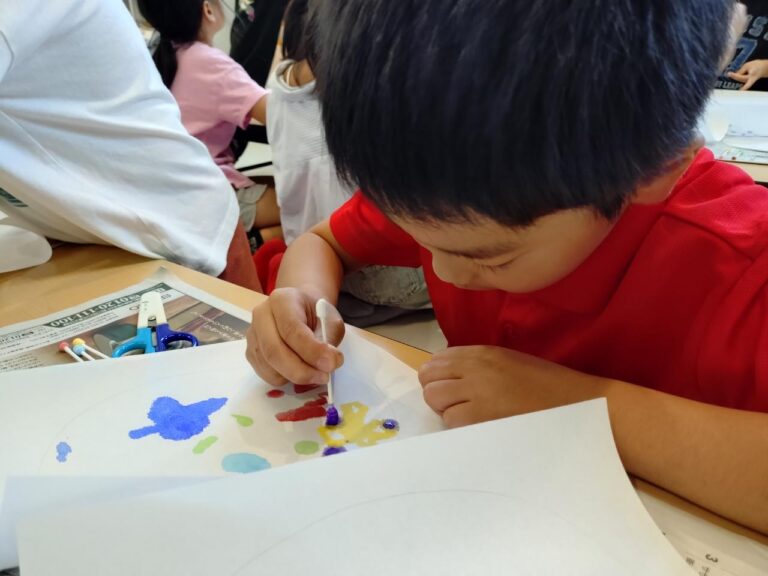 にじみ絵うちわ作り