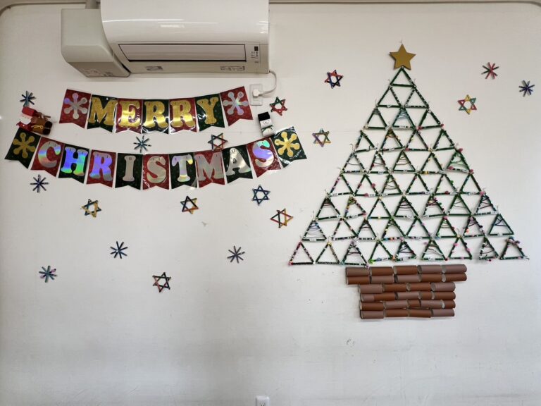 壁面製作完成🎄