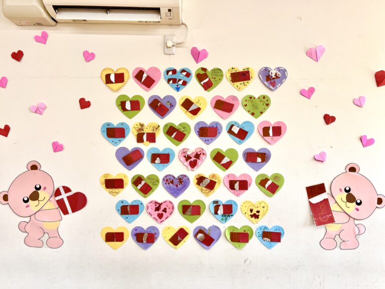 季節の壁面製作『バレンタイン』🍫