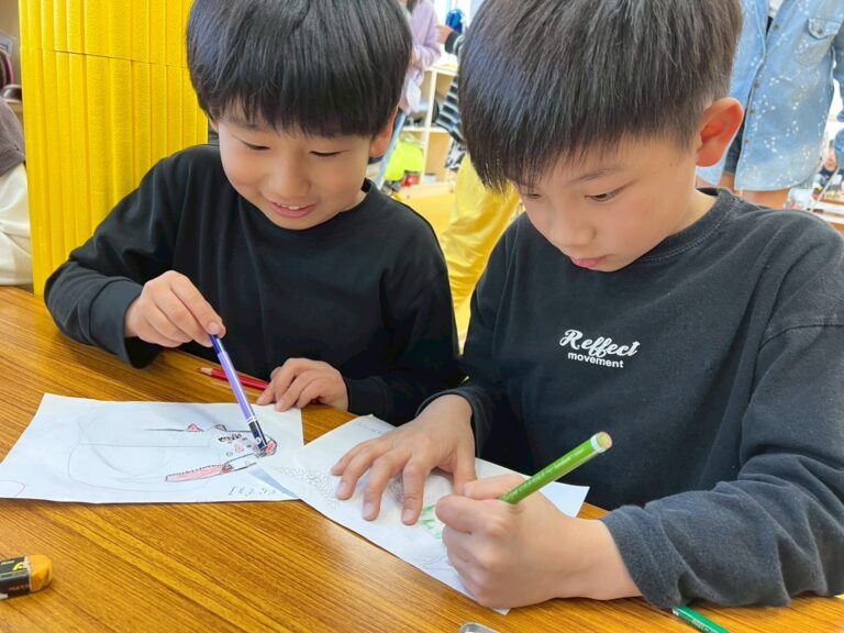 季節の壁面製作『くじらのぼり』🐋