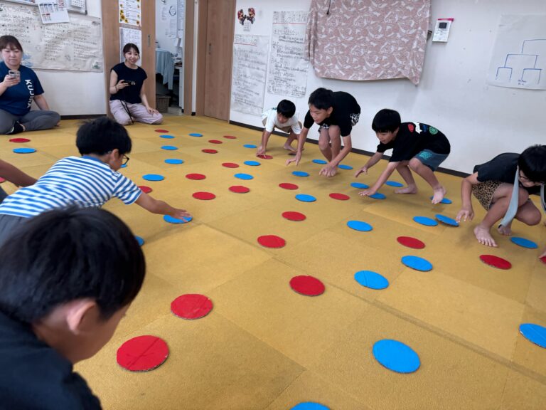 みんな遊び『人間オセロ🔴🔵』