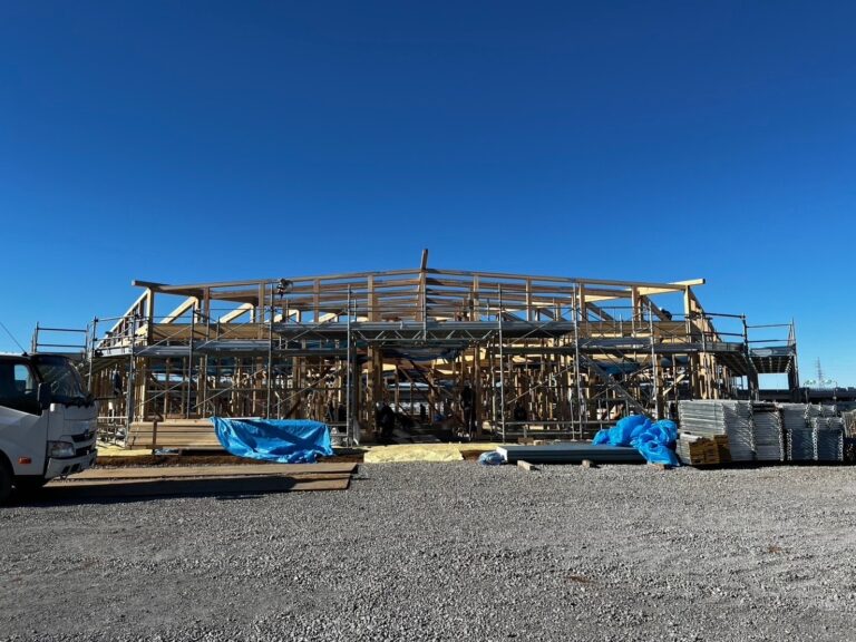 いい天気の下で工事中