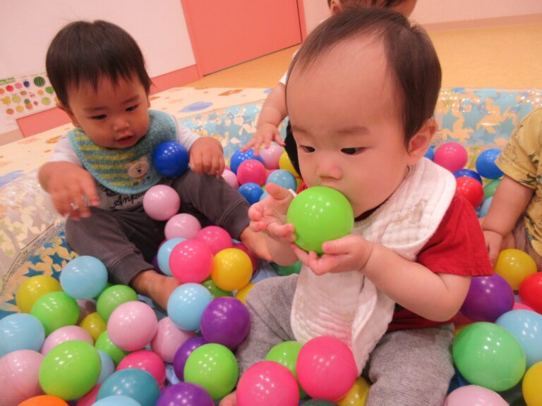 秋のプールあそび【0歳児 うみチーム】