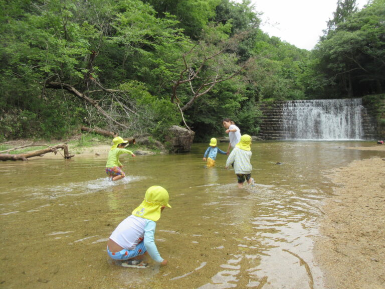 またまたバスに乗って…？【3歳児 にじチーム】