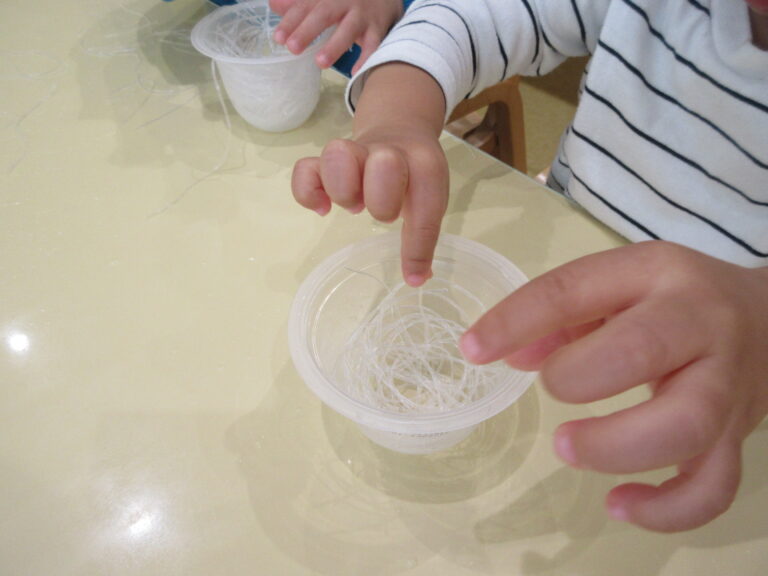 これって本当にちゅるちゅる！？【1歳児 だいちチーム】