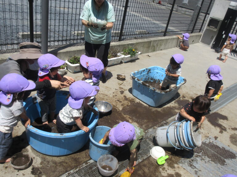 感触遊びをしたよ！！【1歳児 だいちチーム】