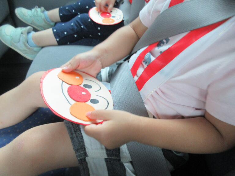 おじいちゃん おばあちゃんに会って来たよ♪【2歳児 あめチーム】