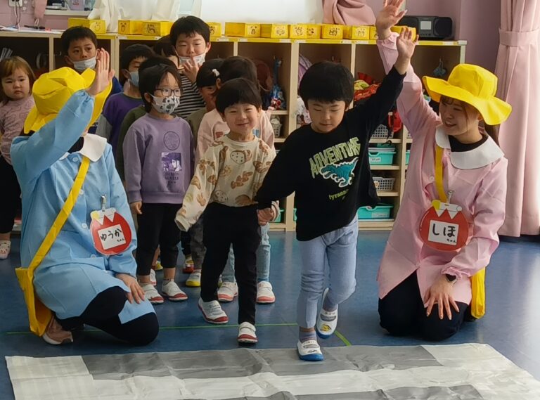 右みて、左みて！交通安全！