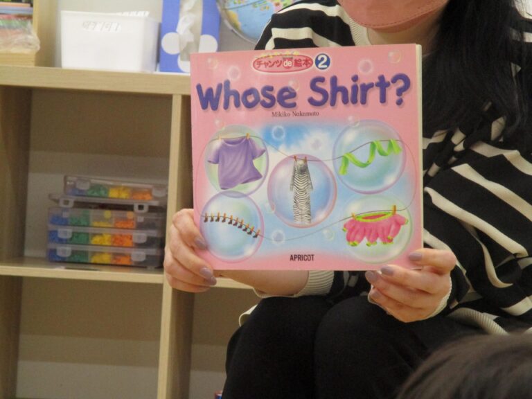 初めての英語レッスン🎵（2歳児　あめ組）