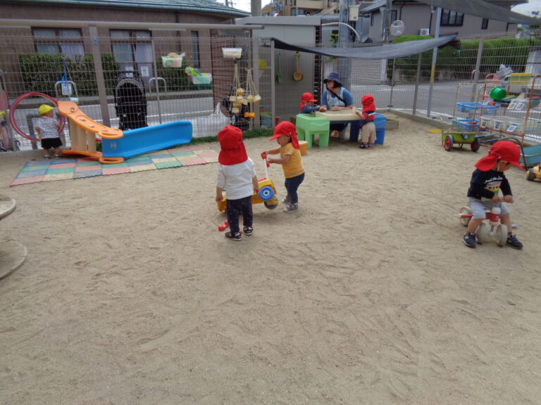 梅ノ木くじら保育園に遊びにいったよ♪（０．１歳児）