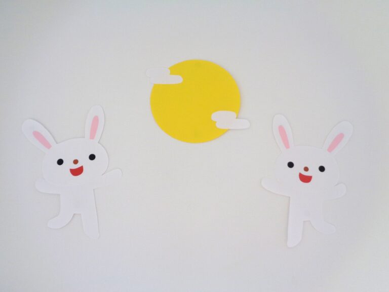 かっこいい電車✨(0歳児 うみ組)