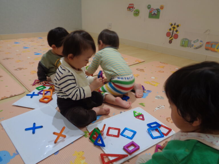 初めてのおもちゃ(0歳児 うみぐみ)