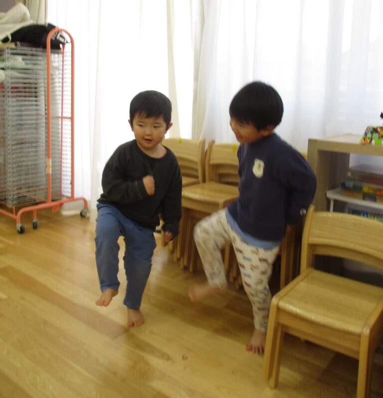 今年度最後の英語レッスン(1,2歳児)