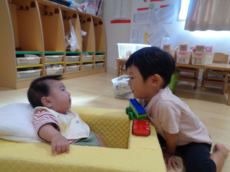 うみ組のすきなこと&新しいお友だちの仲間入り(0歳児 うみ組)