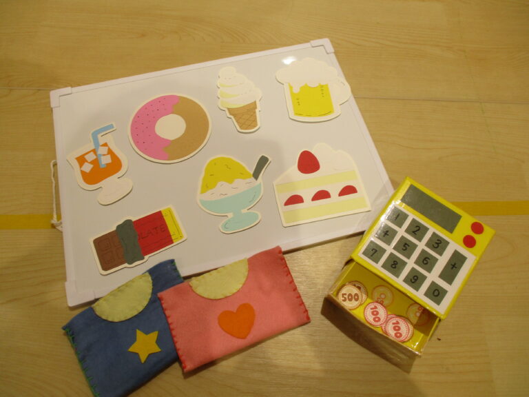 いらっしゃいませ~!(2歳児 あめ組)