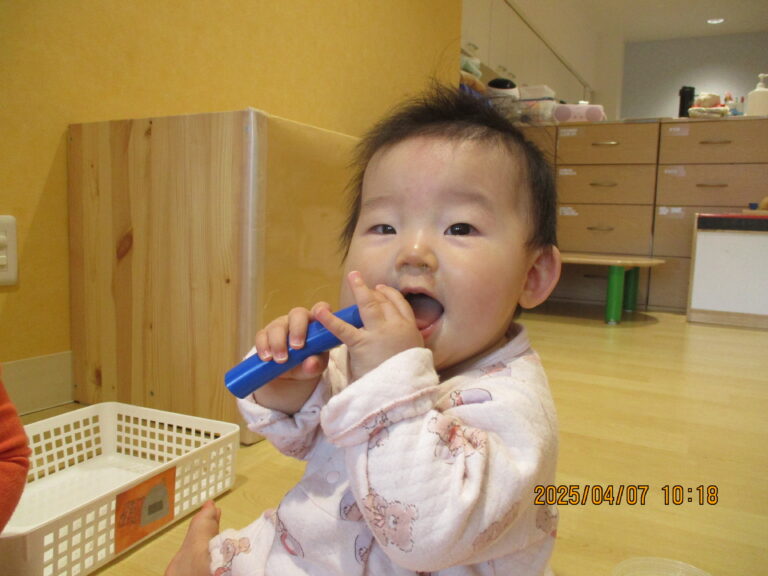 これからよろしくね(0歳児　うみ組)