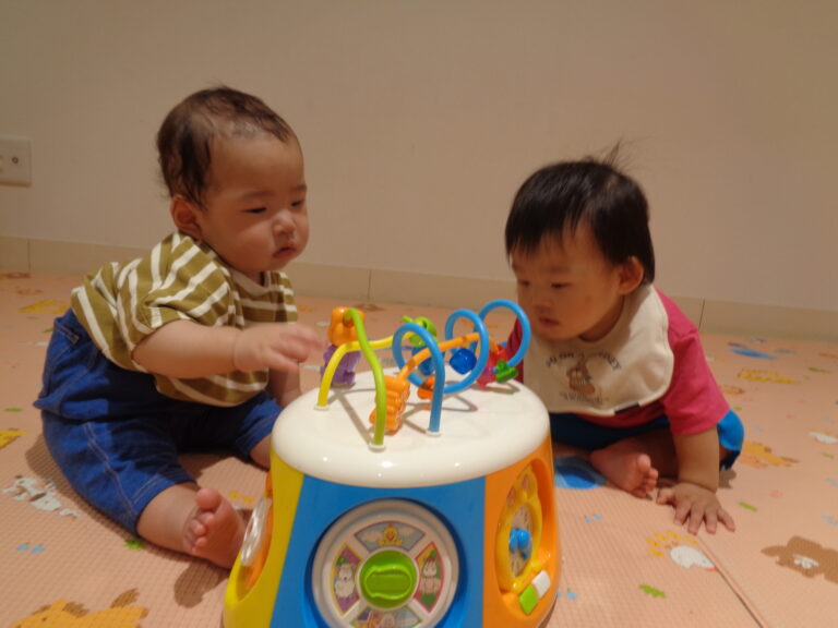 はじめまして、よろしくね😊(0歳　うみ組)