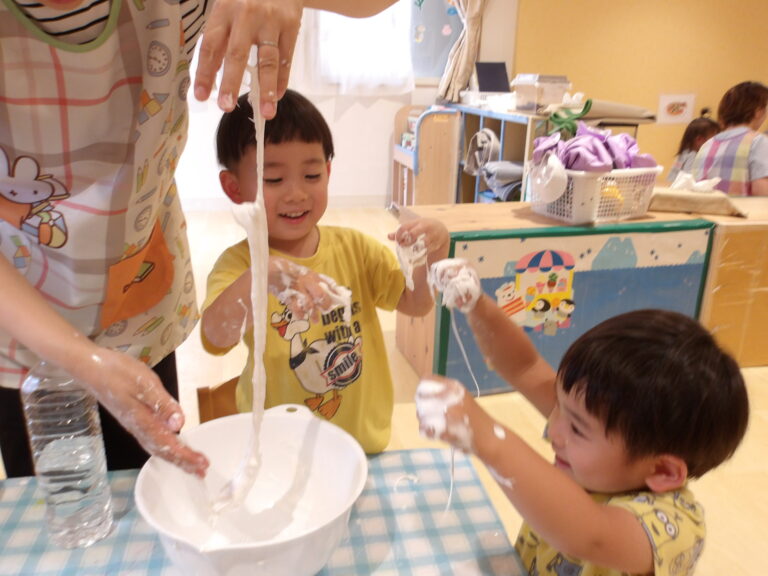 のび～る！スライム遊び（2歳児　あめぐみ）