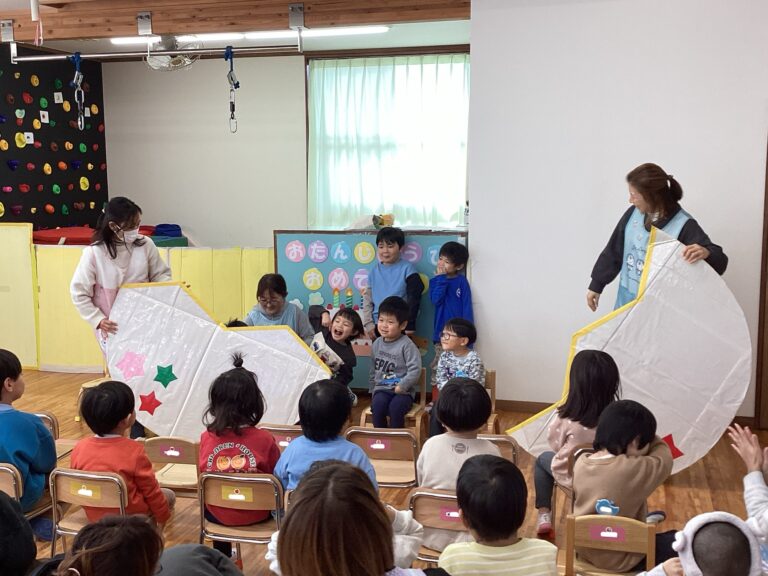 大きなたまごから６人生まれたよ（１月誕生会）