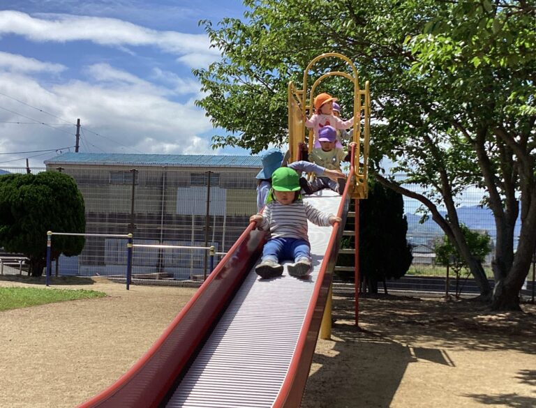 公園に行ったよ（にじチーム）