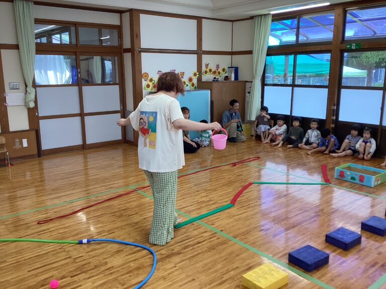 海に行こう🏖ムーブメント（🐳☁️）